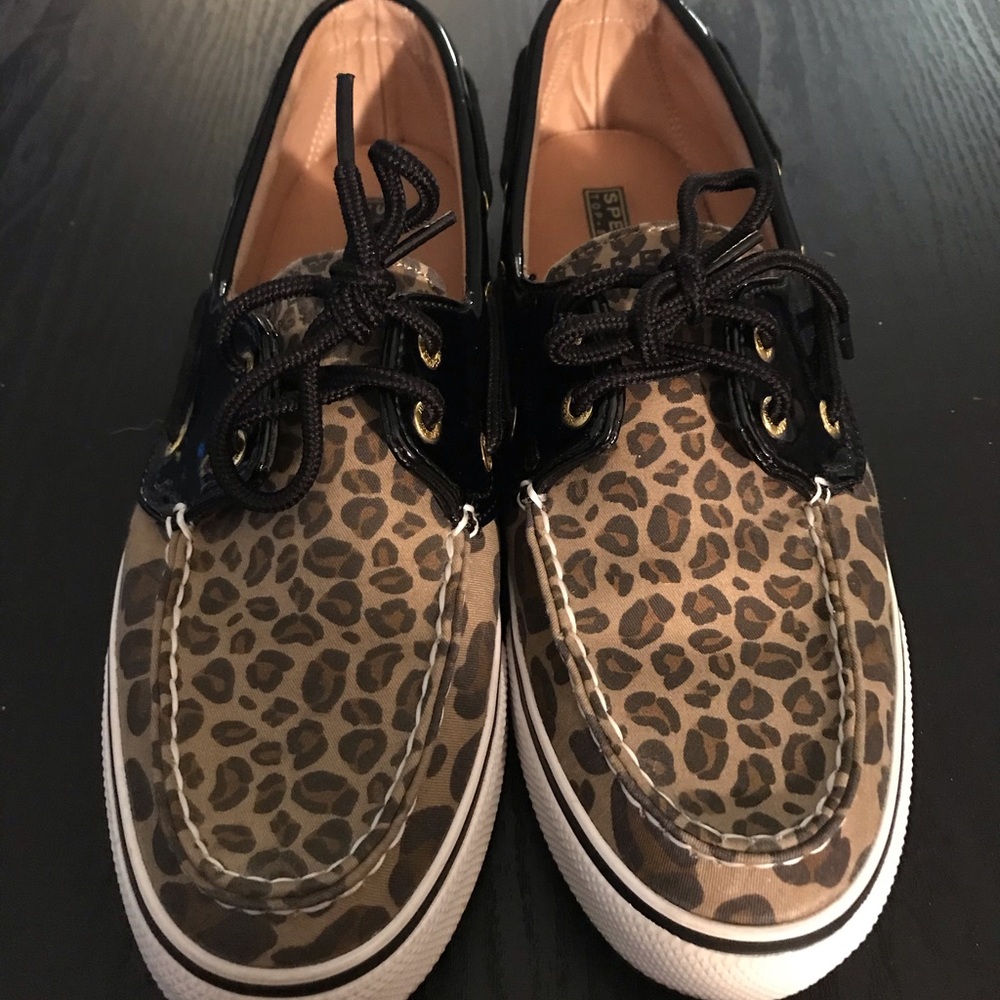 Sperry Leopard shoes